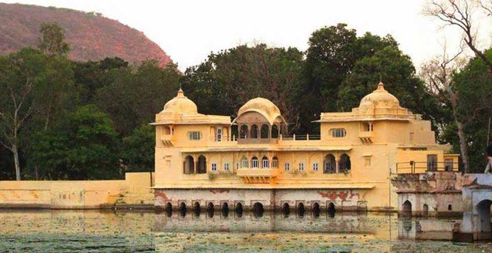 Sukh Niwas Mahal
